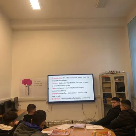 Mësimi bëhet praktik!